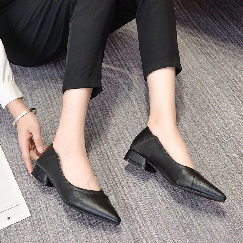 尖头浅口低跟女单鞋久站不累脚工作鞋黑色女职业上班软皮平底女鞋