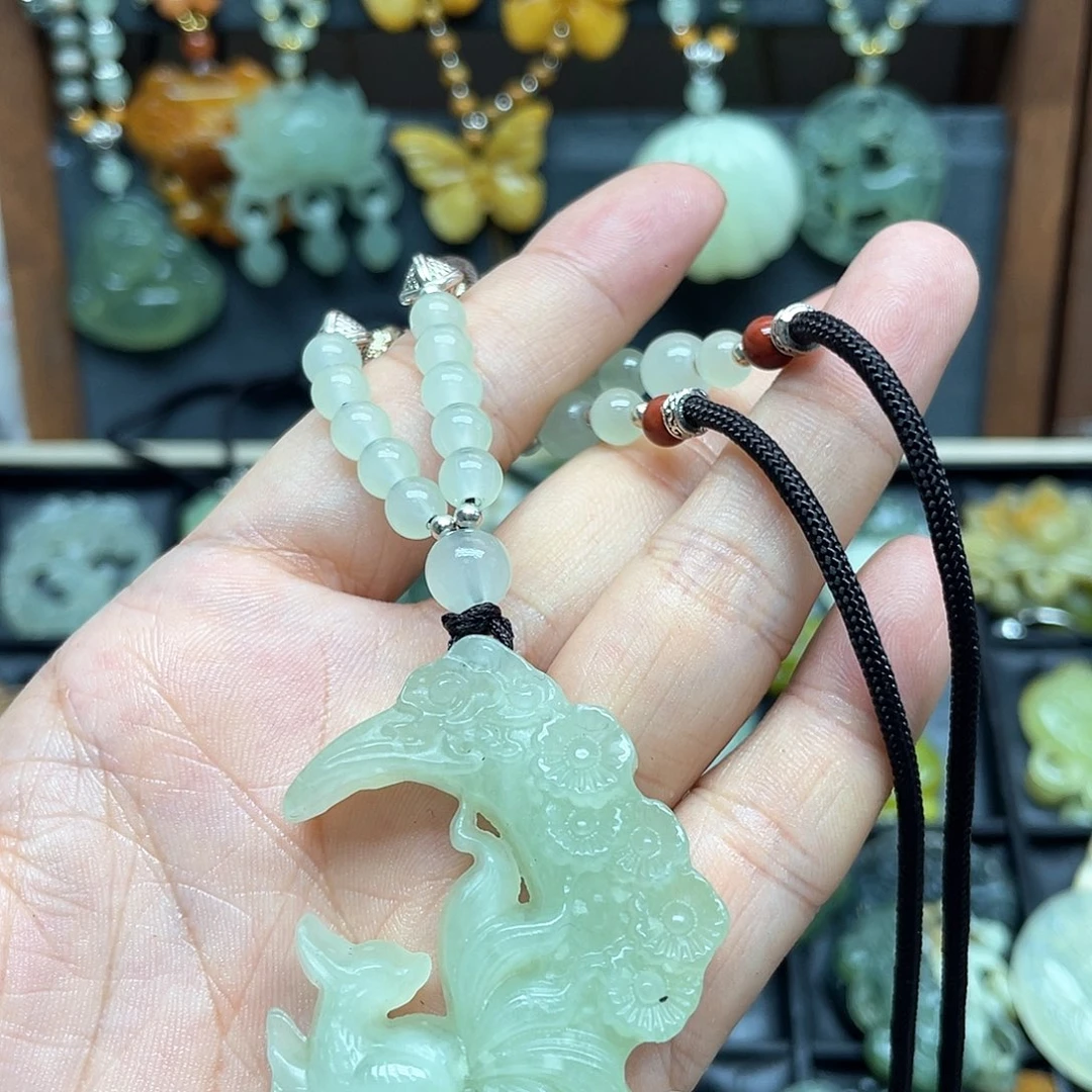 未镶嵌蛇纹石玉颈饰