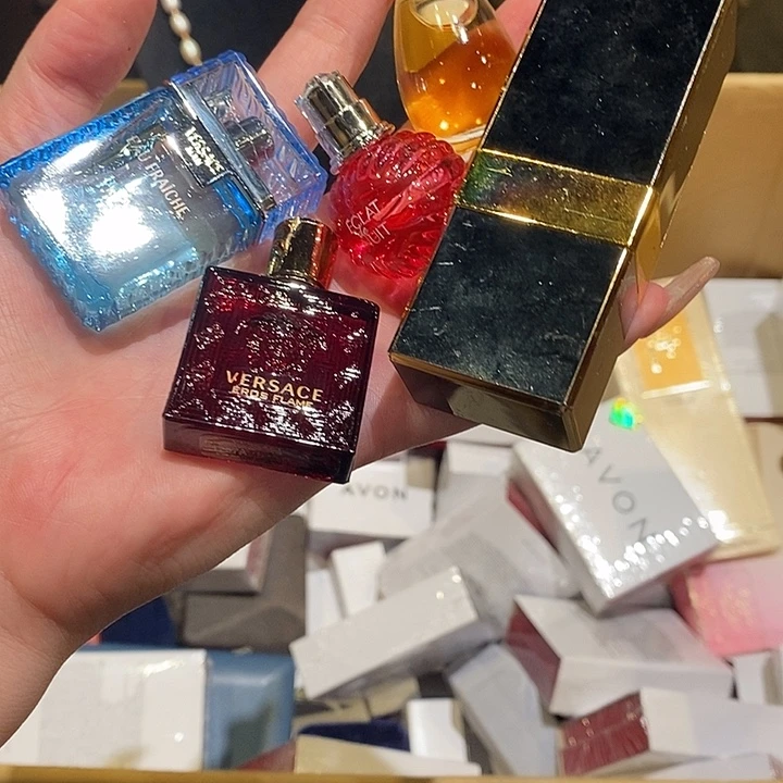 泡***子中古香水沐浴露持久留香