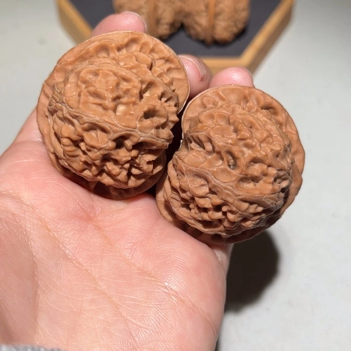 文玩核桃把件宫灯