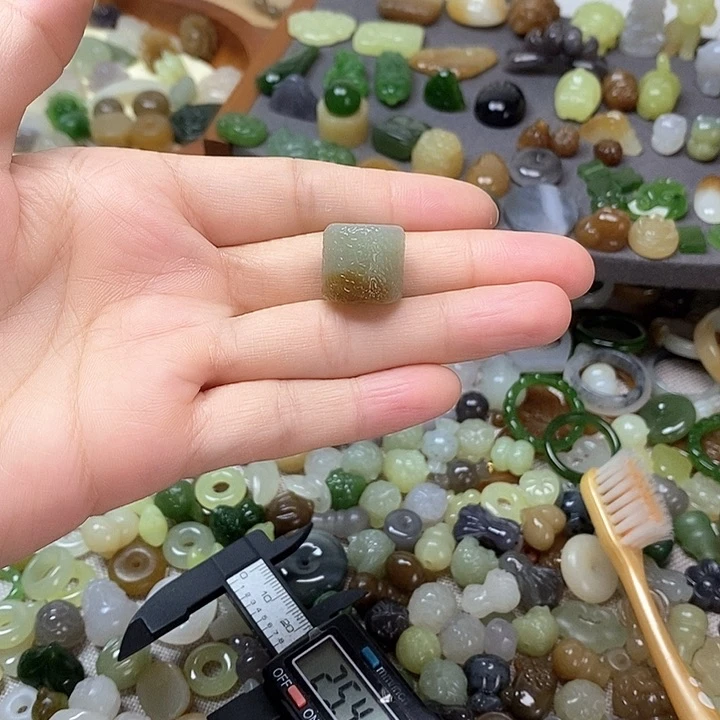 未镶嵌和田玉挂件桶珠