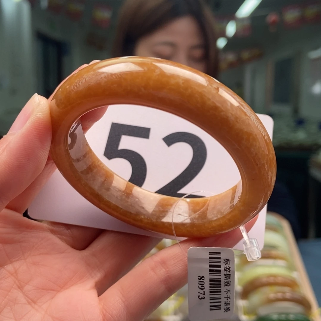 和田玉手镯未镶嵌纹裂