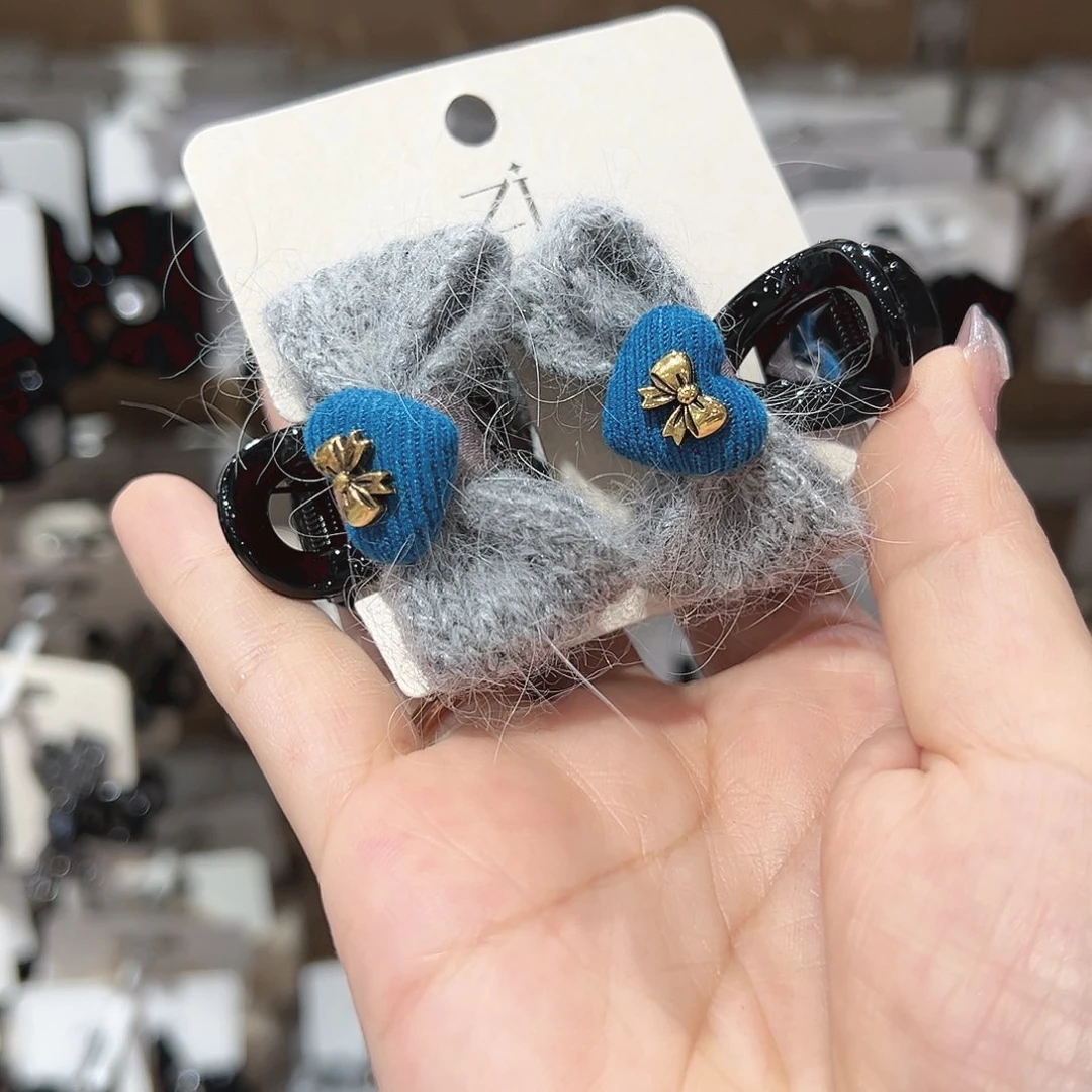 皮质铁合金蓝色爱心刘海抓