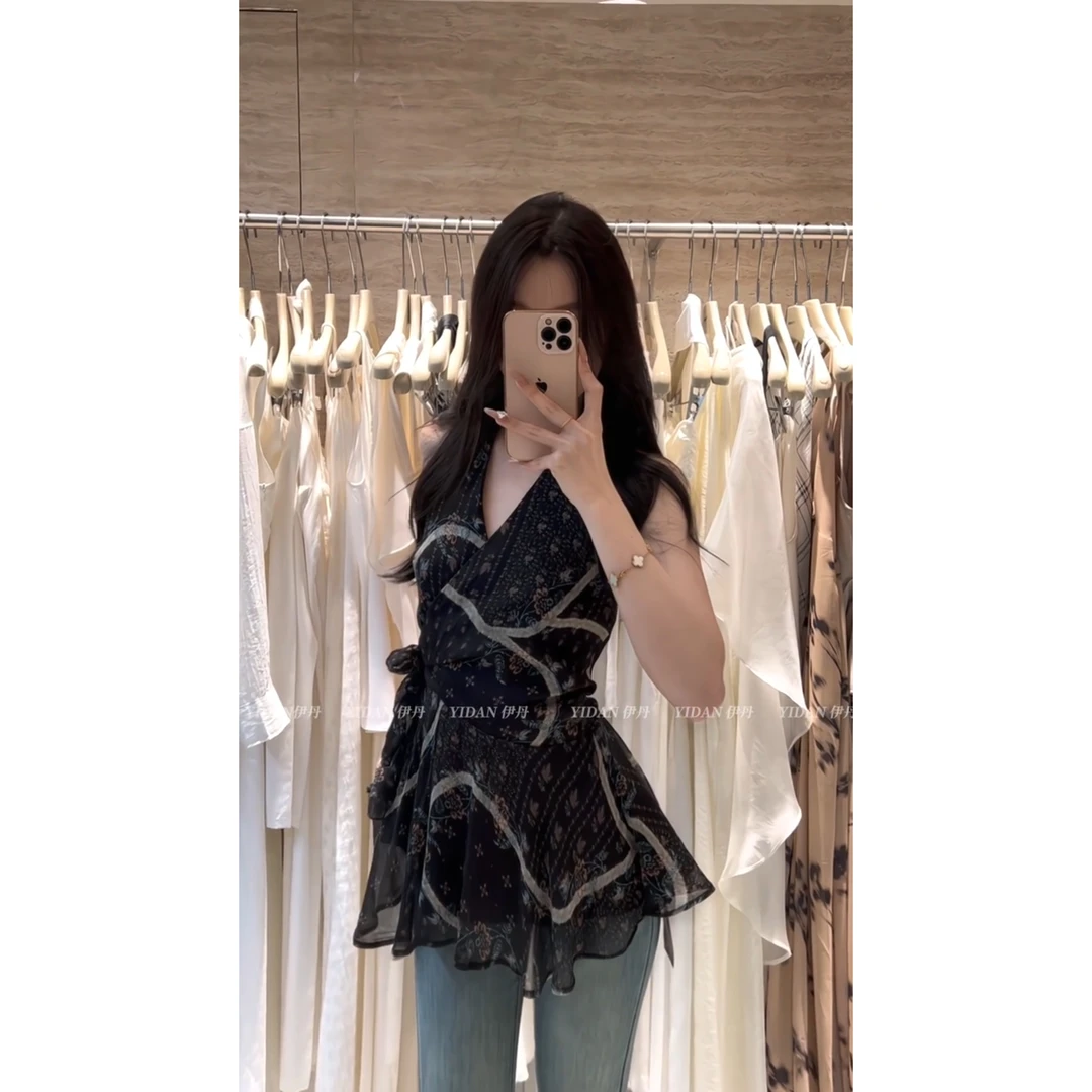 高级感时髦不规则V领墨染吊带收腰上衣搭配牛仔裤套装夏季新款