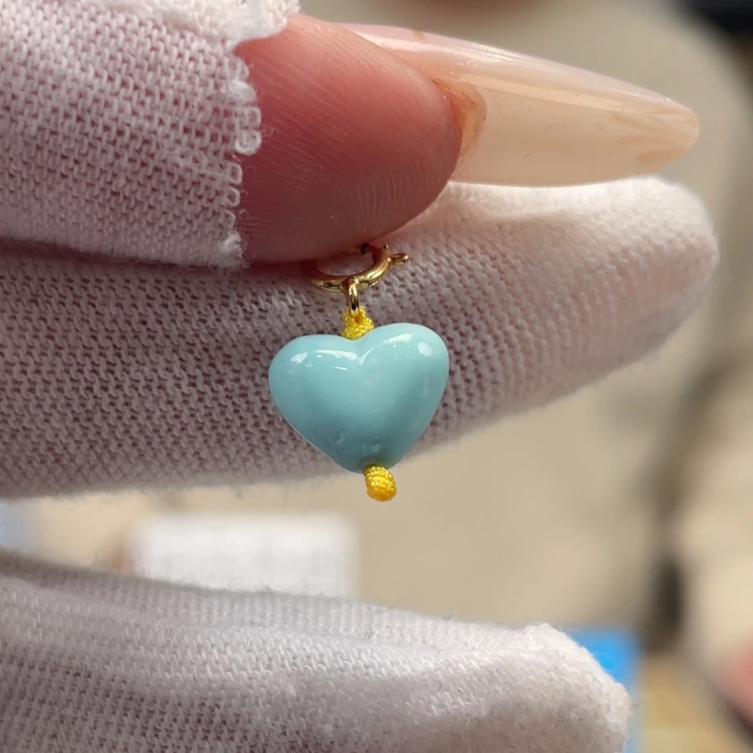 绿松石未镶嵌挂件