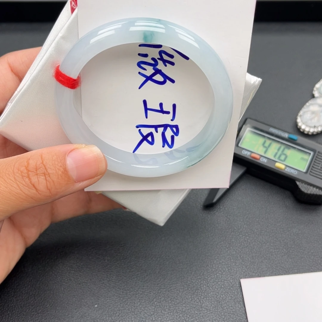 翡翠未镶嵌手镯手镯