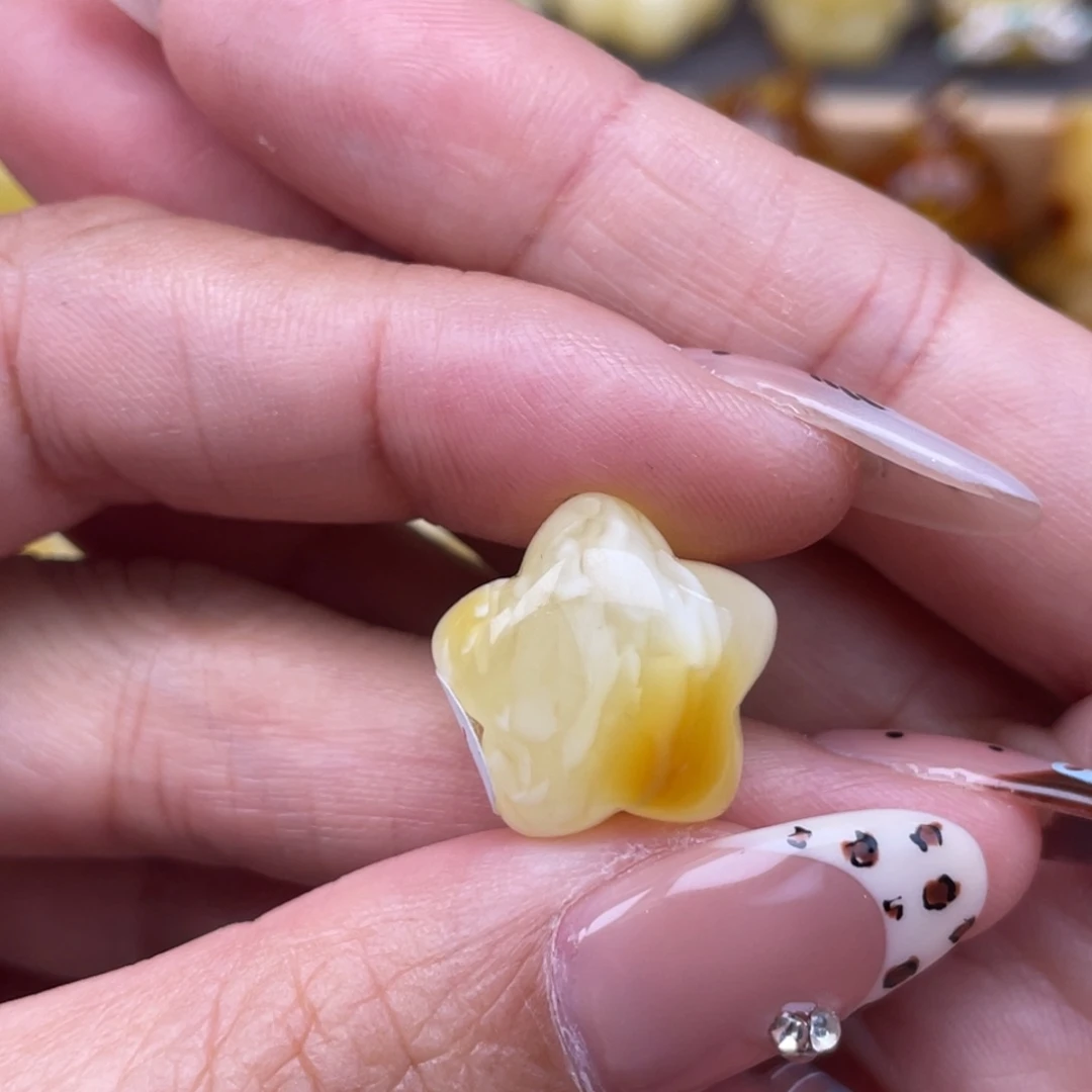 裸石琥珀未镶嵌蜜蜡