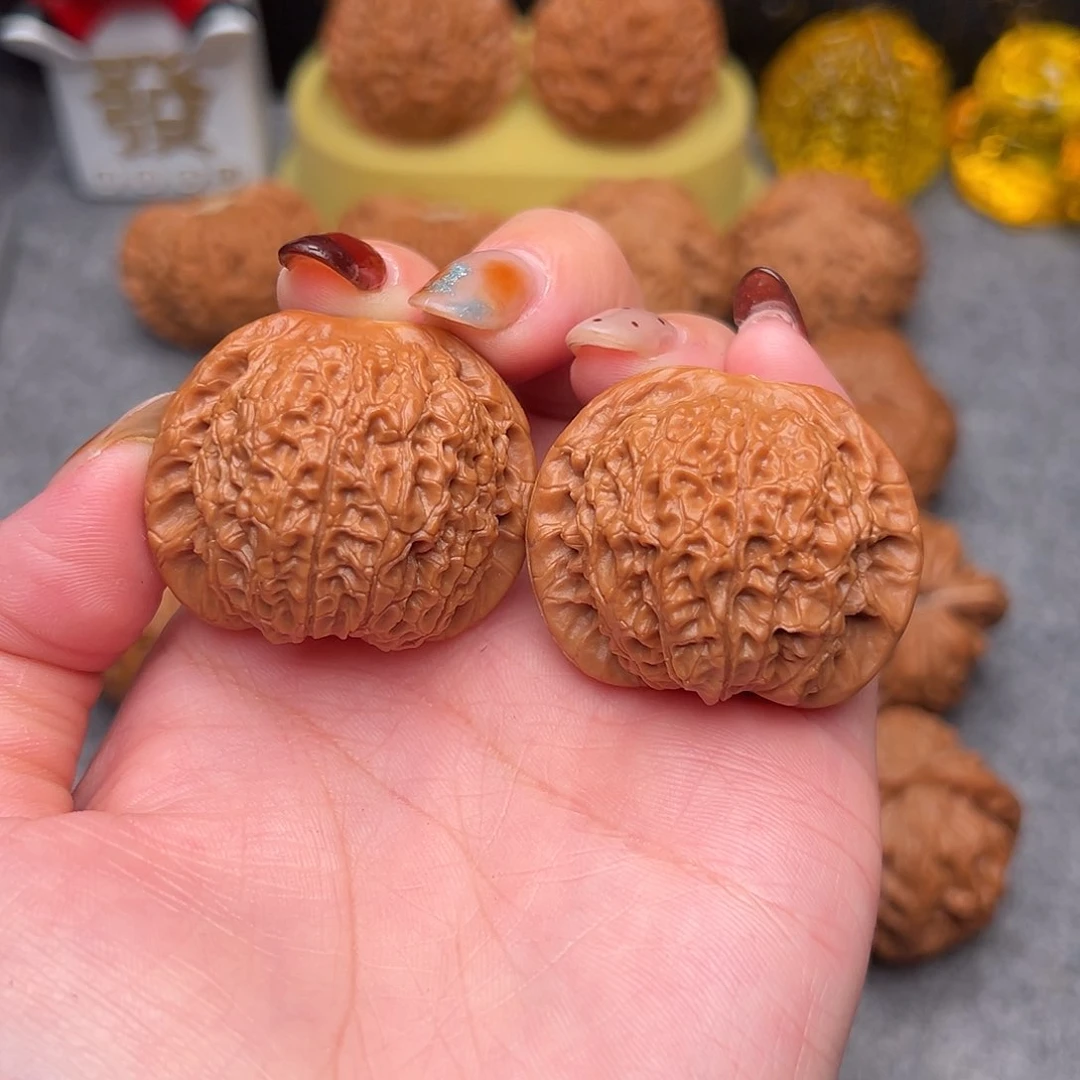 把件文玩核桃毕业精品精配血麒麟39尺寸