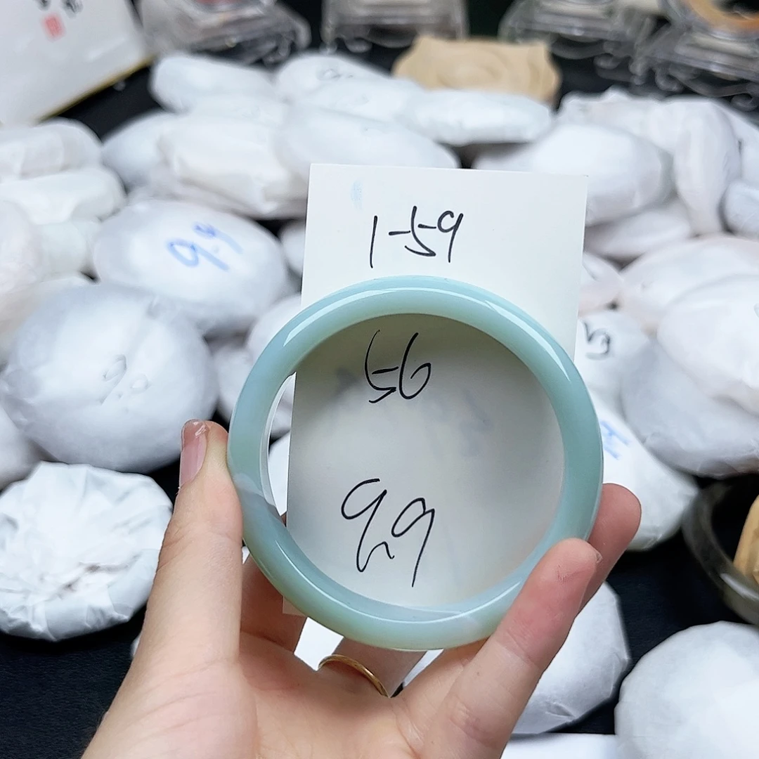 未镶嵌手镯石英质玉1.59