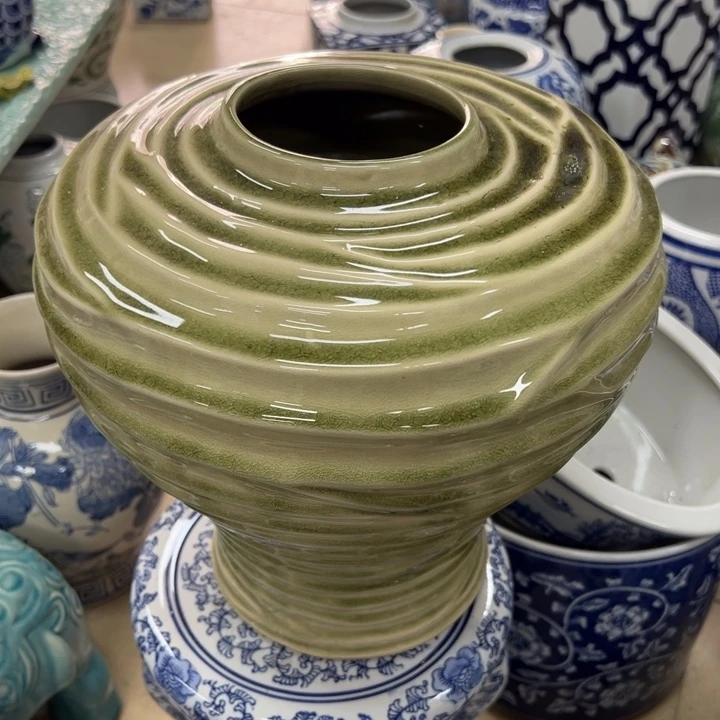 瓷片微瑕。。。。。。。。。。。。