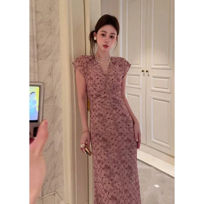 V领连衣裙2025夏季新款法式气质短袖抽褶收腰显瘦中长款碎花裙子