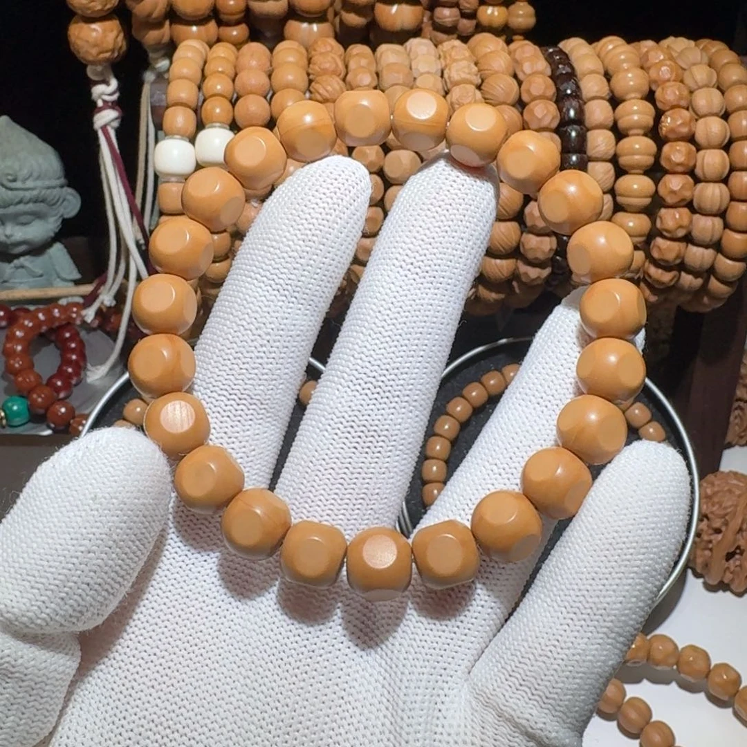 猴头核桃吊坠镜面六方