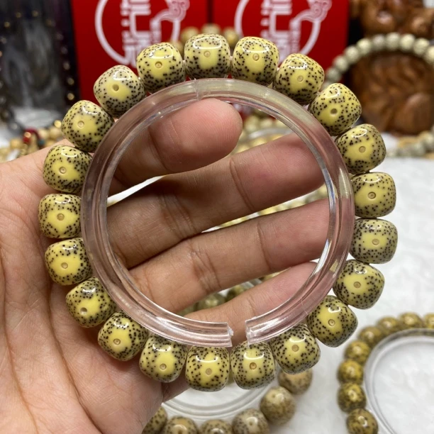 11*10润黄大眼睛月朗星稀小细星海南星月菩提手串厂家直销正品