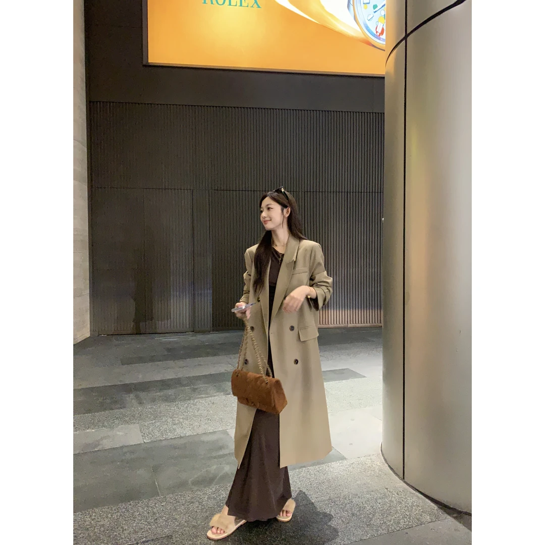 万万【清清】【卡夫卡的熊】秋季中长款翻领风衣外套时尚233115