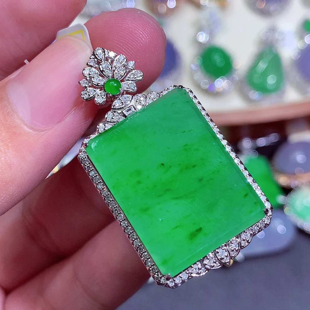 翡翠18K金镶嵌吊坠(不含链)