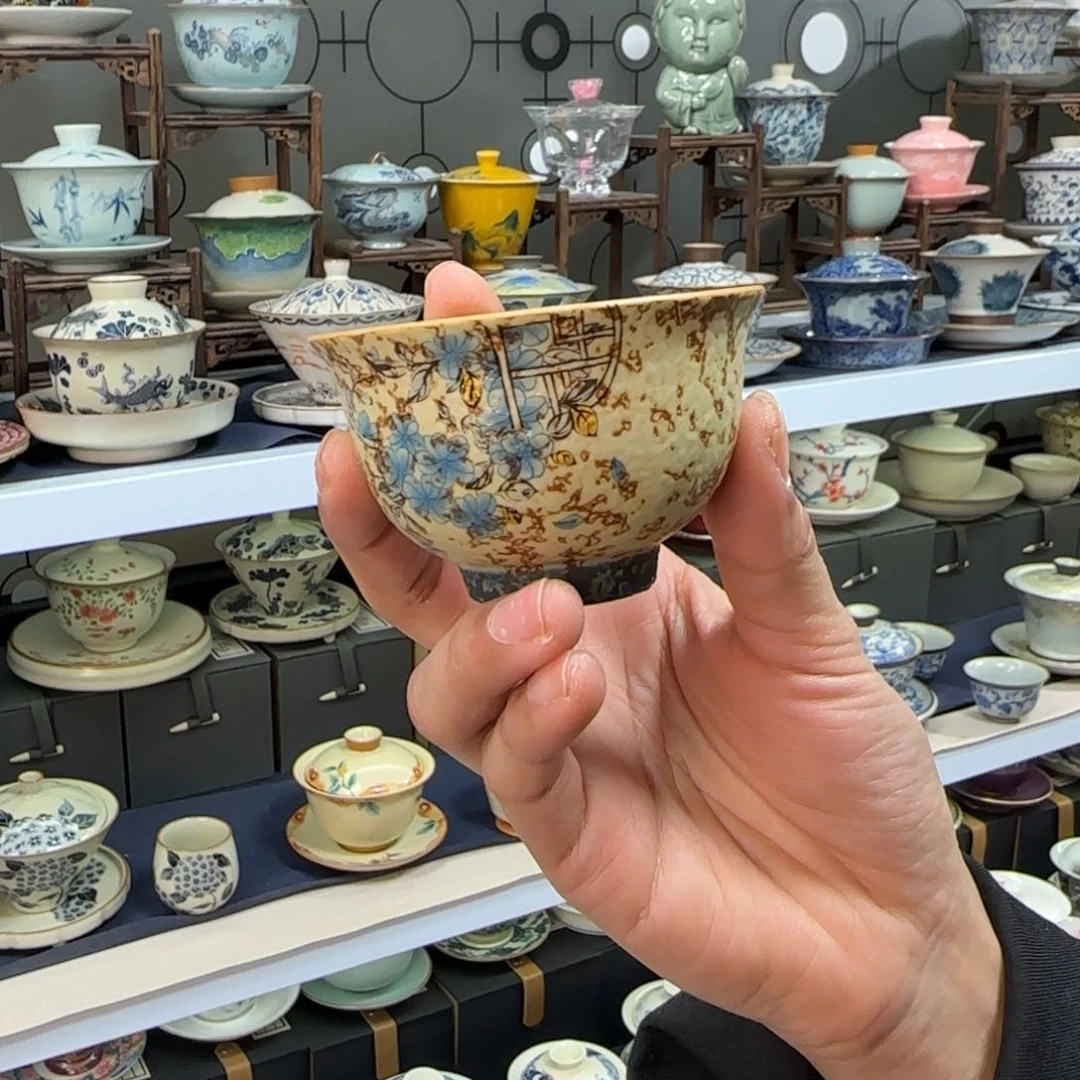 高温下的高温天气使人心情愉悦