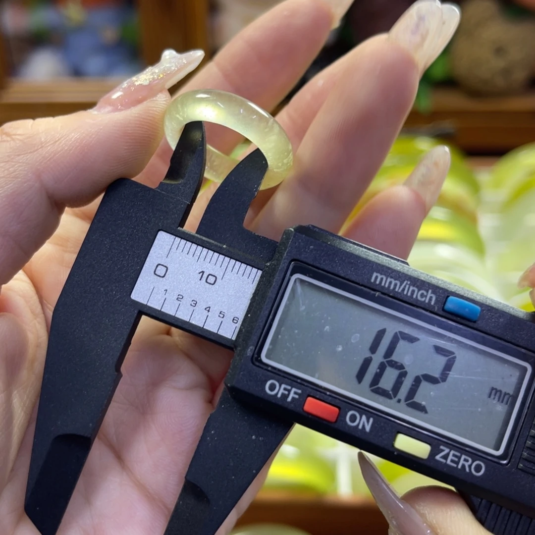 蛇纹石玉未镶嵌手镯576