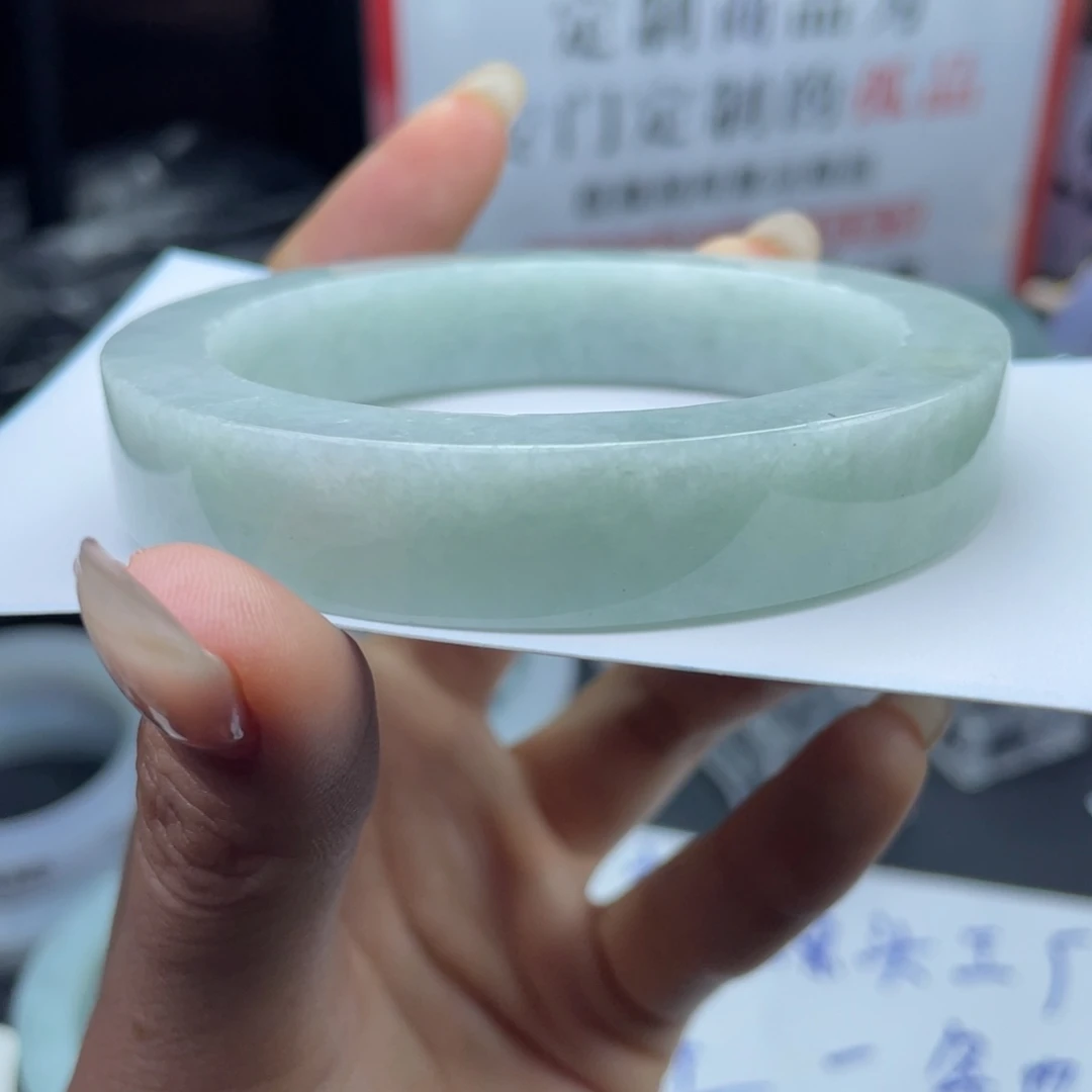 一***姐未镶嵌正定制翡翠