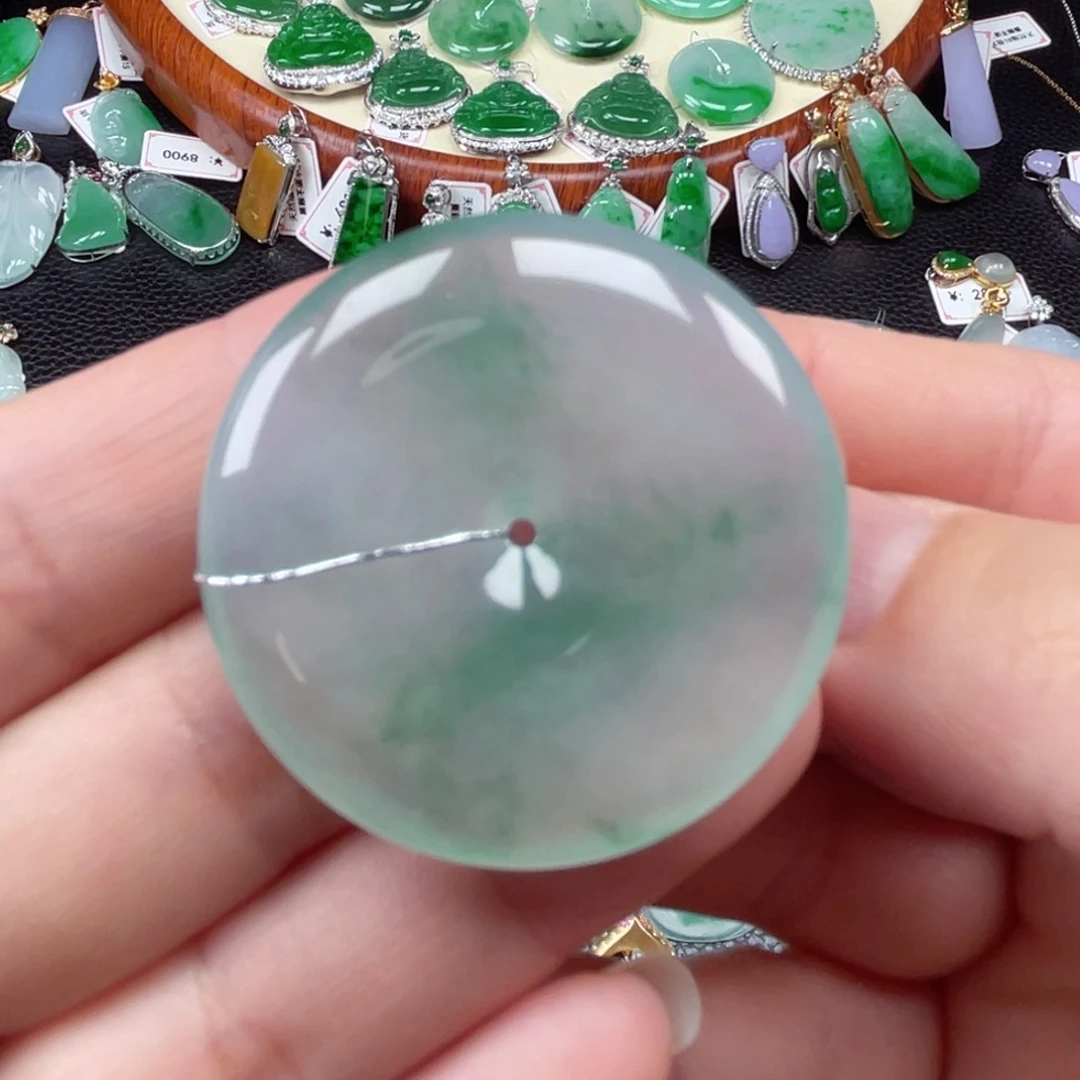 颈饰未镶嵌翡翠平安扣