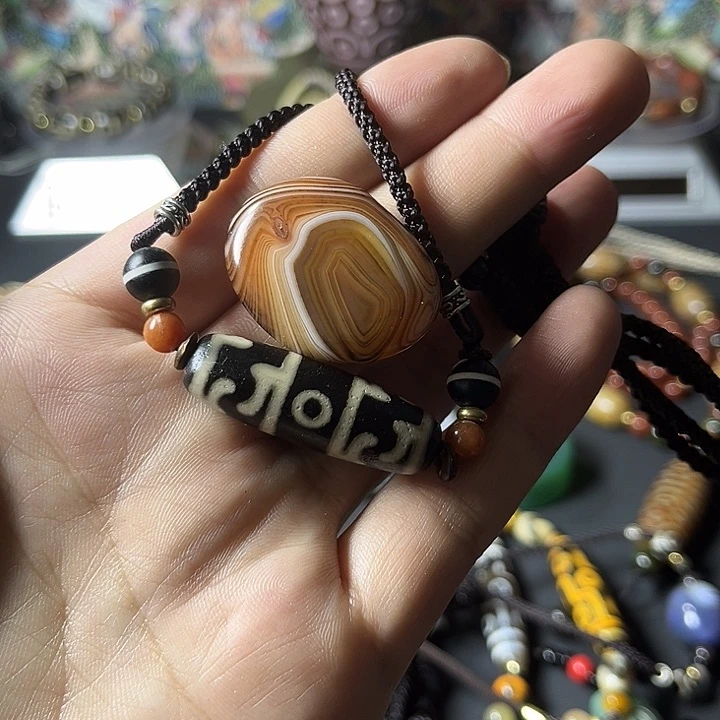 玛瑙/玉髓颈饰未镶嵌