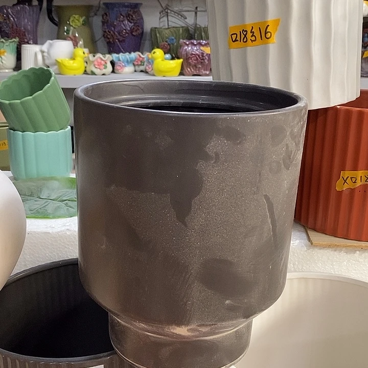 摆件陶陶盆有孔 瑕疵针孔漏釉介意勿拍外口 19外高23