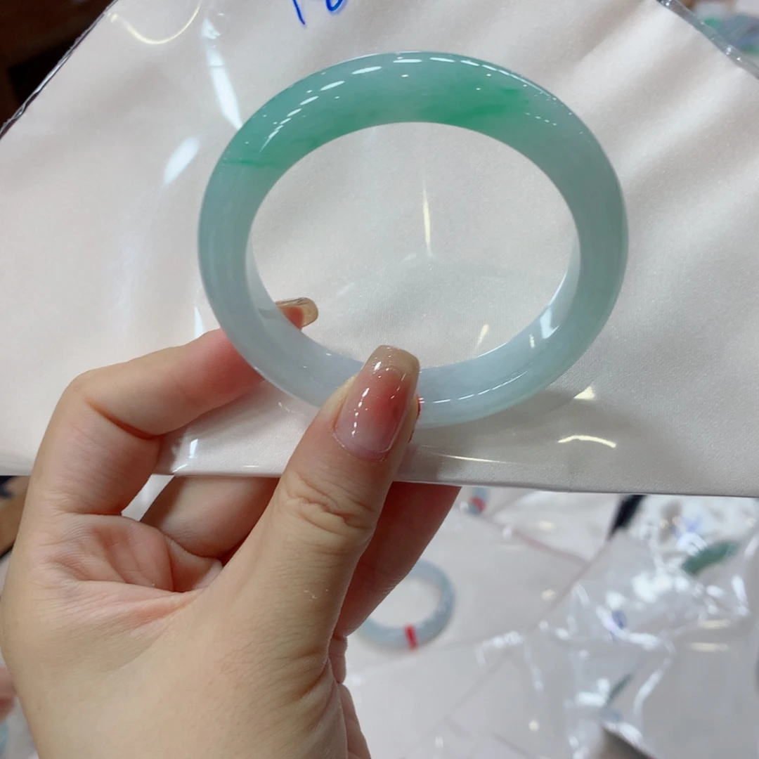 未镶嵌手镯翡翠庆买断