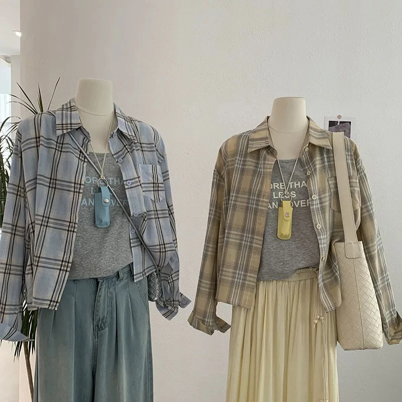 韩系短款小个子套装撞色格子翻领长袖衬衫+字母印花背心两件套