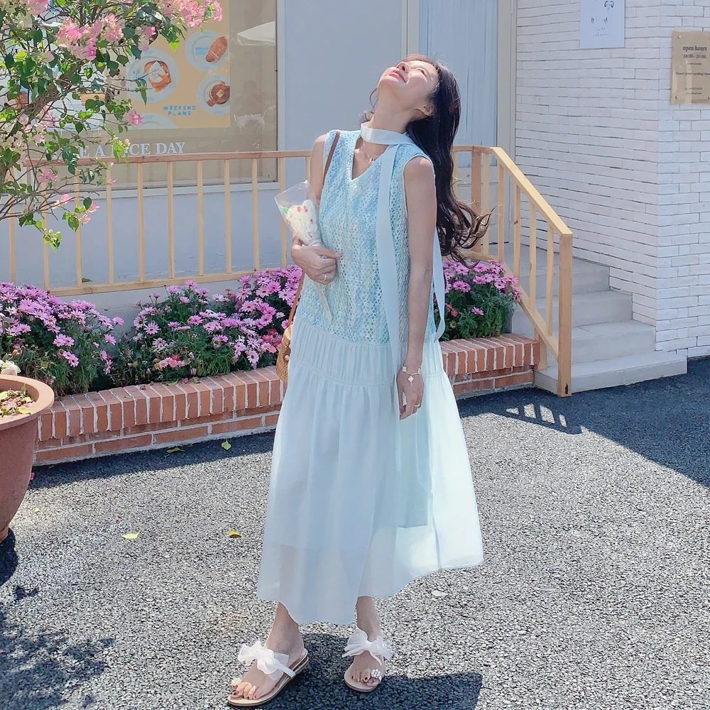 浅蓝色V领飘带连衣裙女夏2025爆款设计小众超好看甜美减龄仙女裙