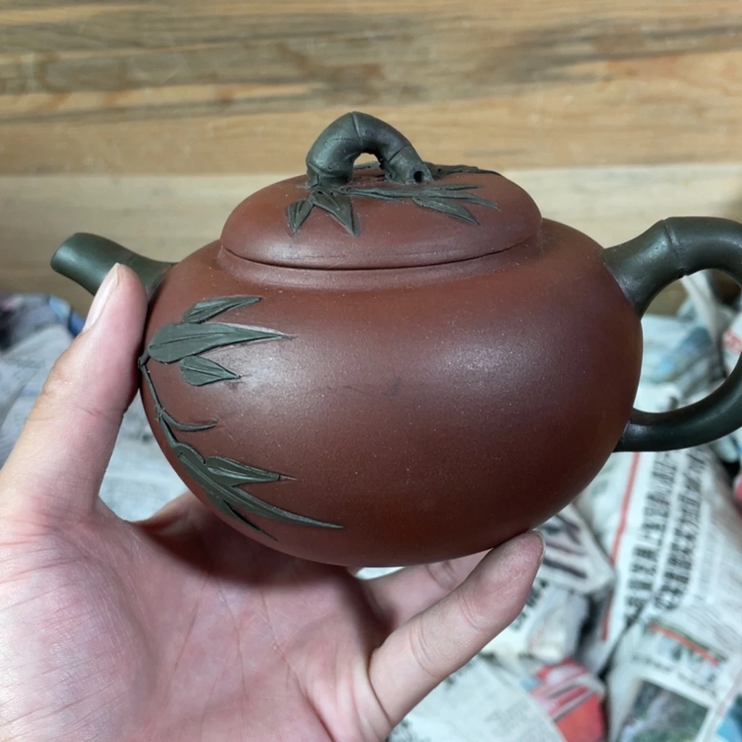 茶壶紫砂老厂紫砂壶一件。