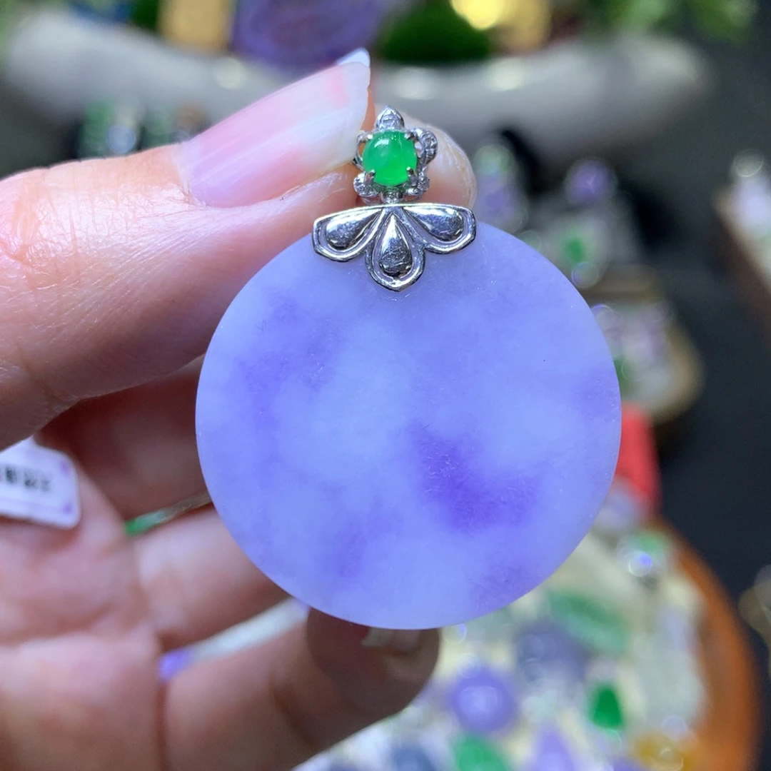 【闪购商品】翡翠颈饰18K金镶嵌翡翠吊坠项链