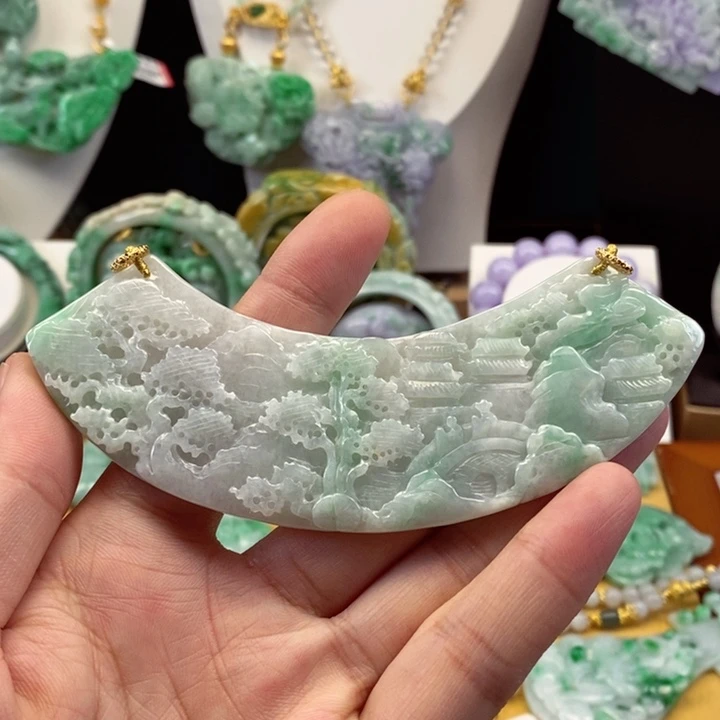 翡翠颈饰未镶嵌翡翠吊坠