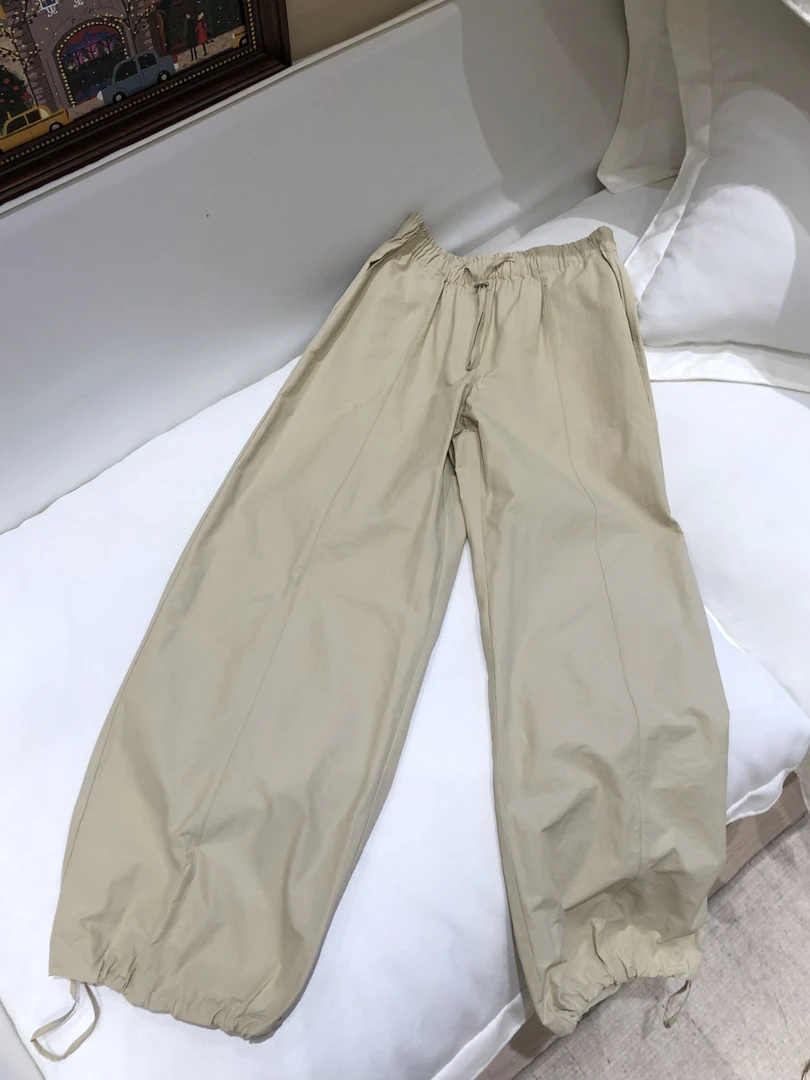 路一.韩国 Seoul      练习生   抽绳工装裤 DP20250213025