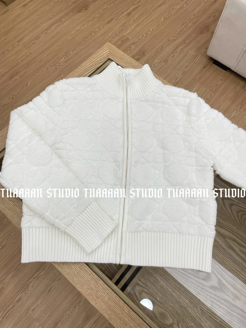 TUAAAN"绒绒球"气质小香风白色短款秋冬百搭外套#TT2582