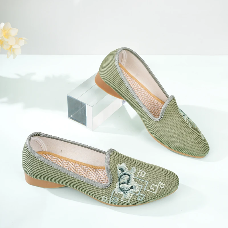 夏季新民族风软底透气绣花布鞋绣花鞋女 619-30