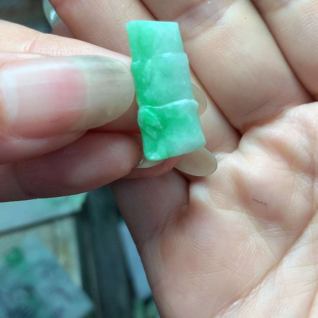 未镶嵌定制翡翠翡翠