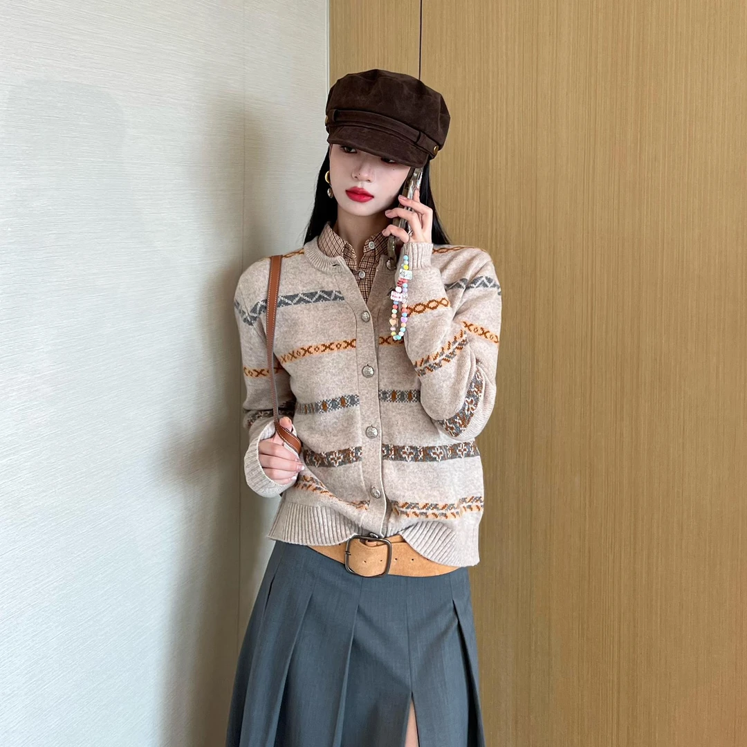 NancyCavally专柜款软糯舒适荃羊毛 复古撞色提花费尔岛针织开衫