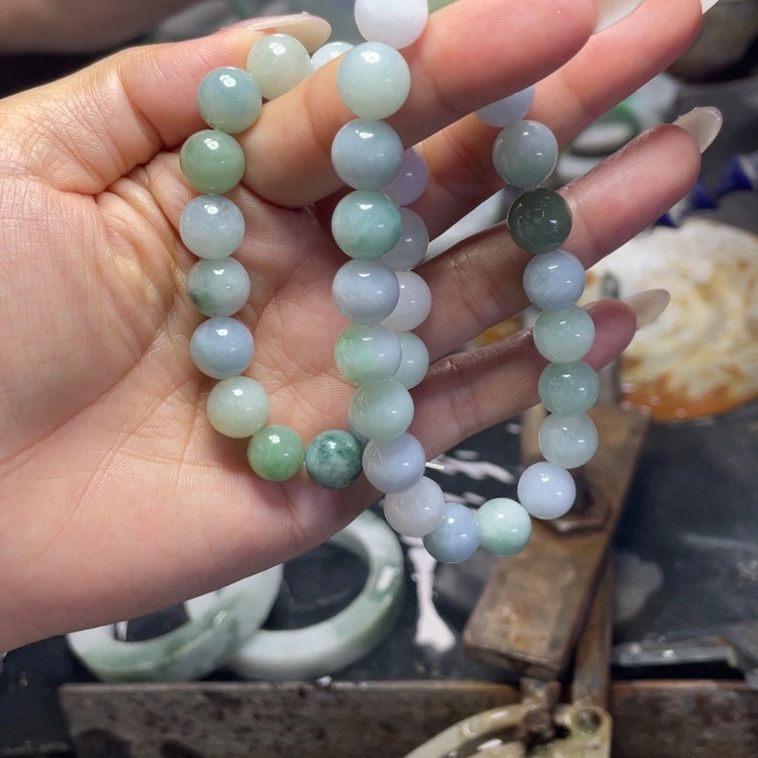 颈饰未镶嵌翡翠多样性