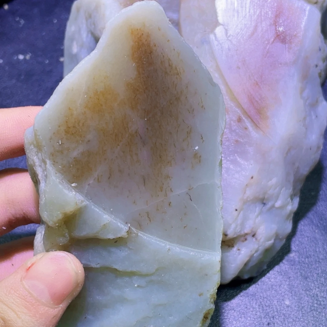 和田玉未镶嵌珠宝半成品
