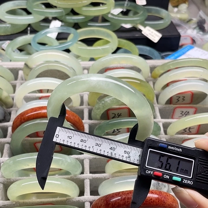 蛇纹石玉未镶嵌手镯34