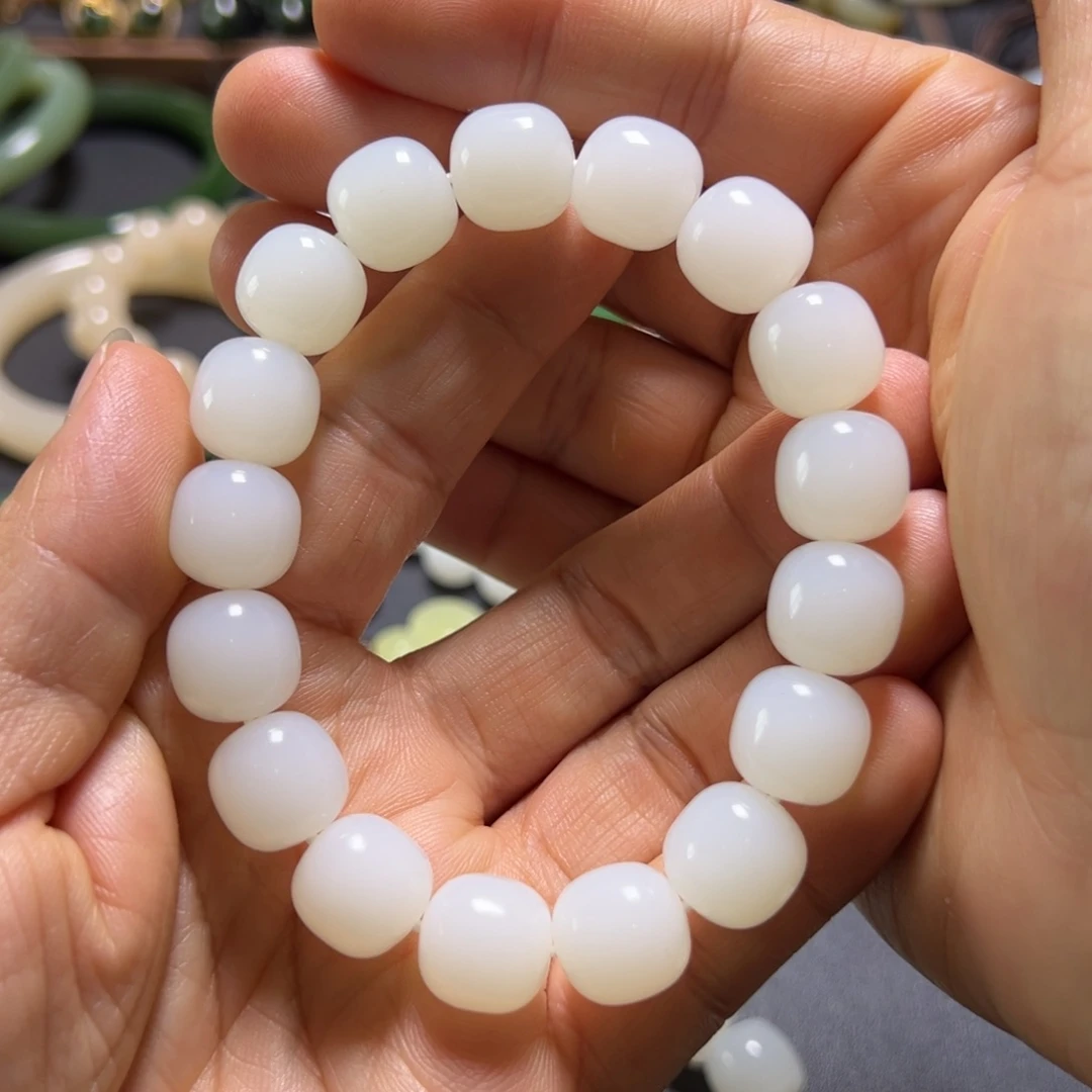 和田玉未镶嵌手串