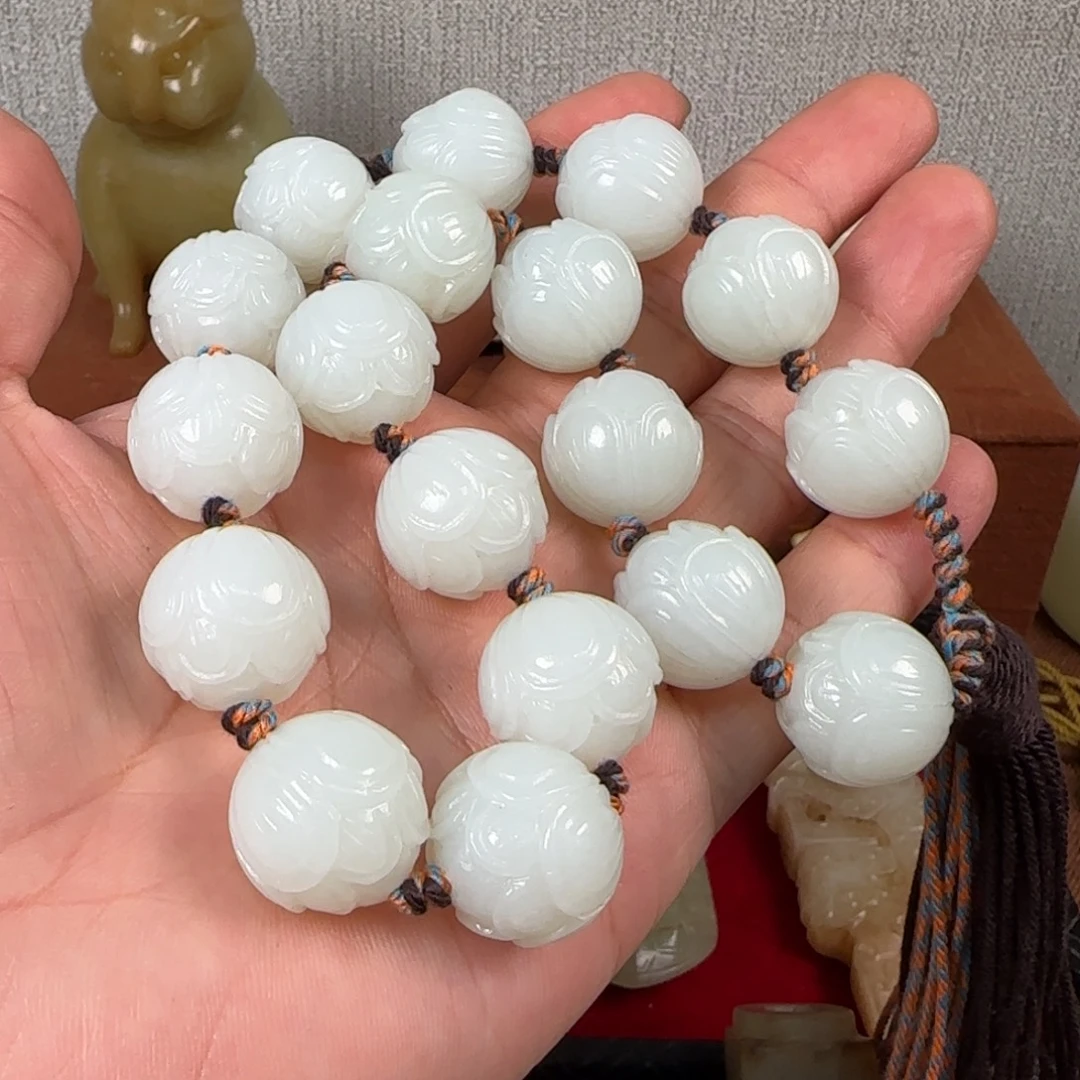 美***活非常精美的脖挂件