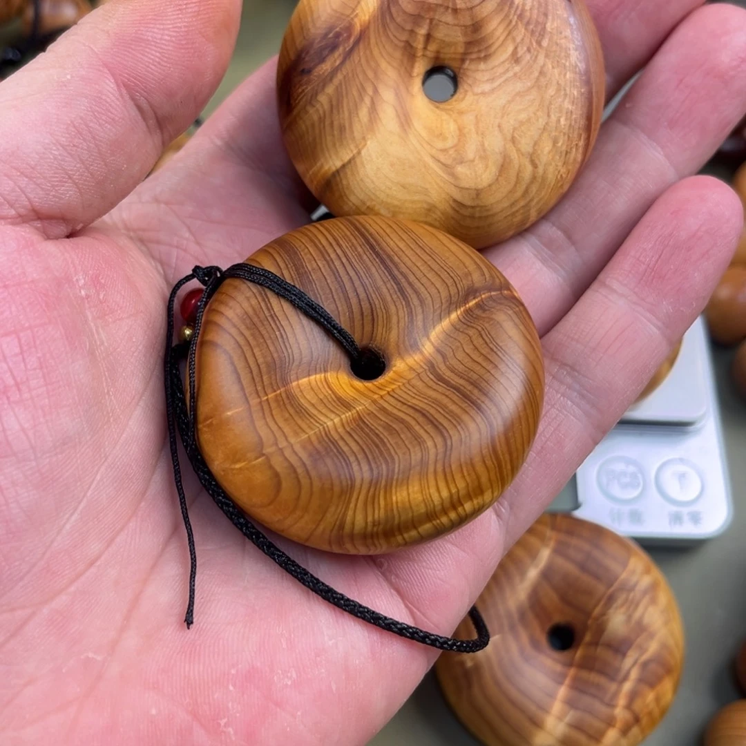 骑***萨柏木无事牌平安扣