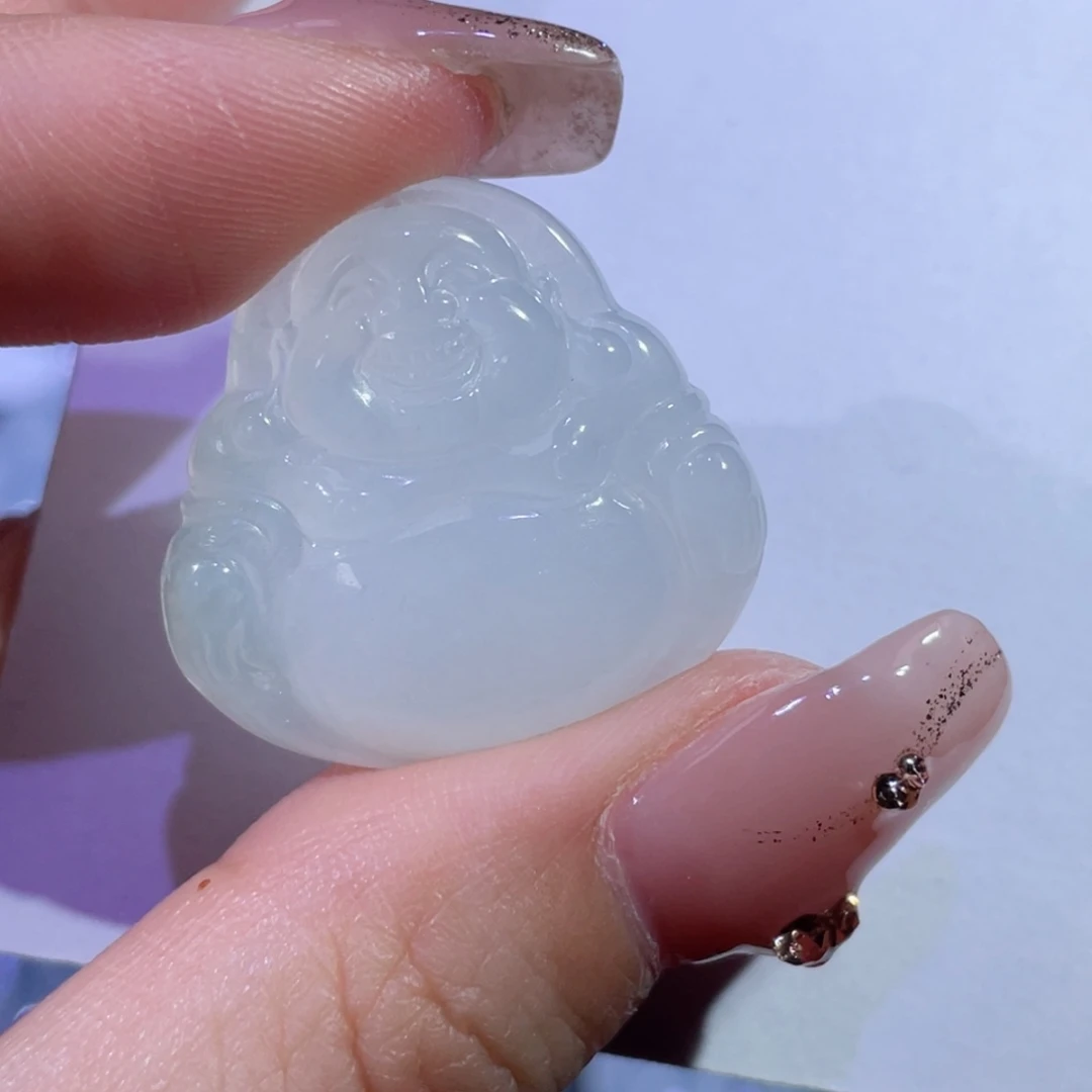 翡翠颈饰未镶嵌佛公