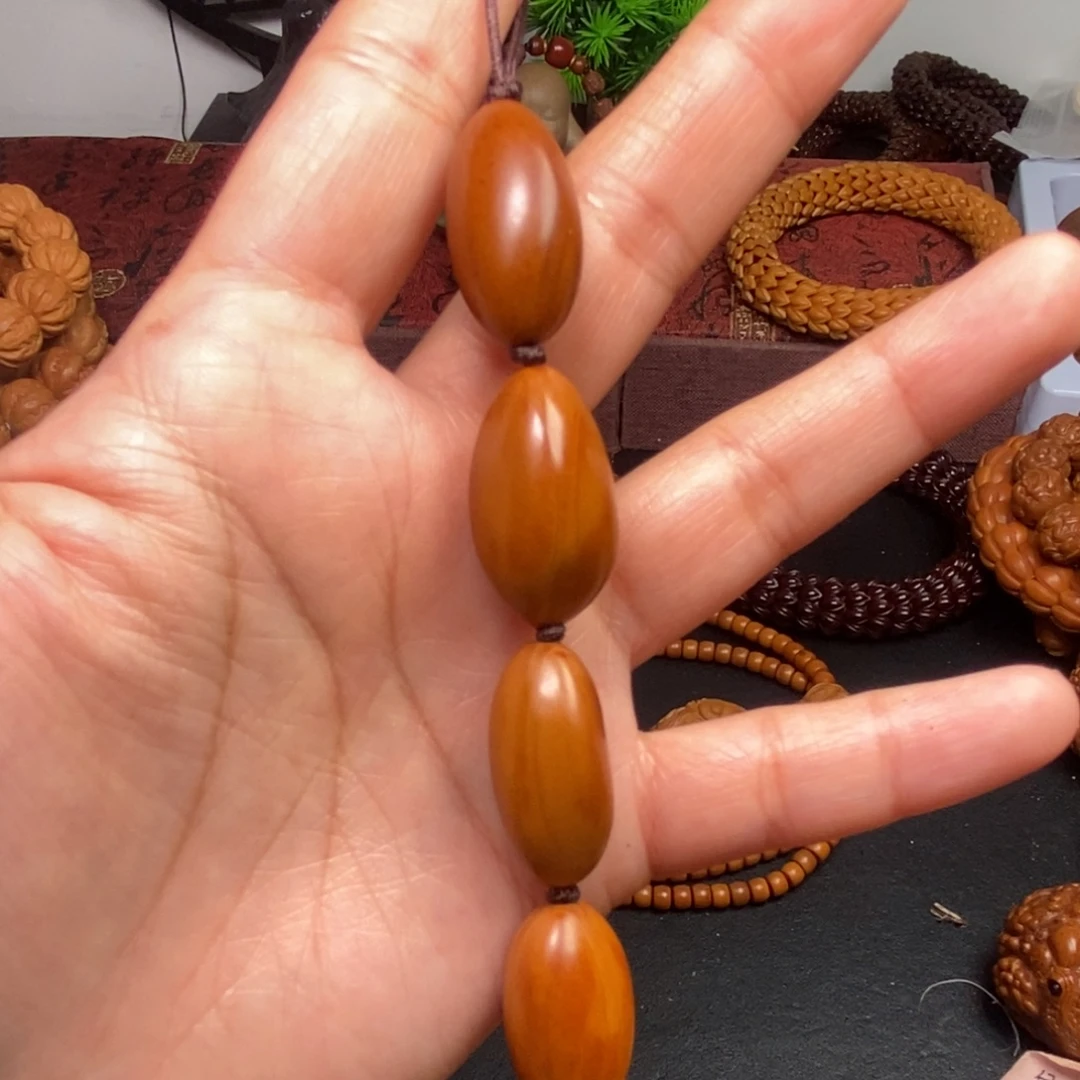 狂***哥吊坠猴头核桃橄榄核桃