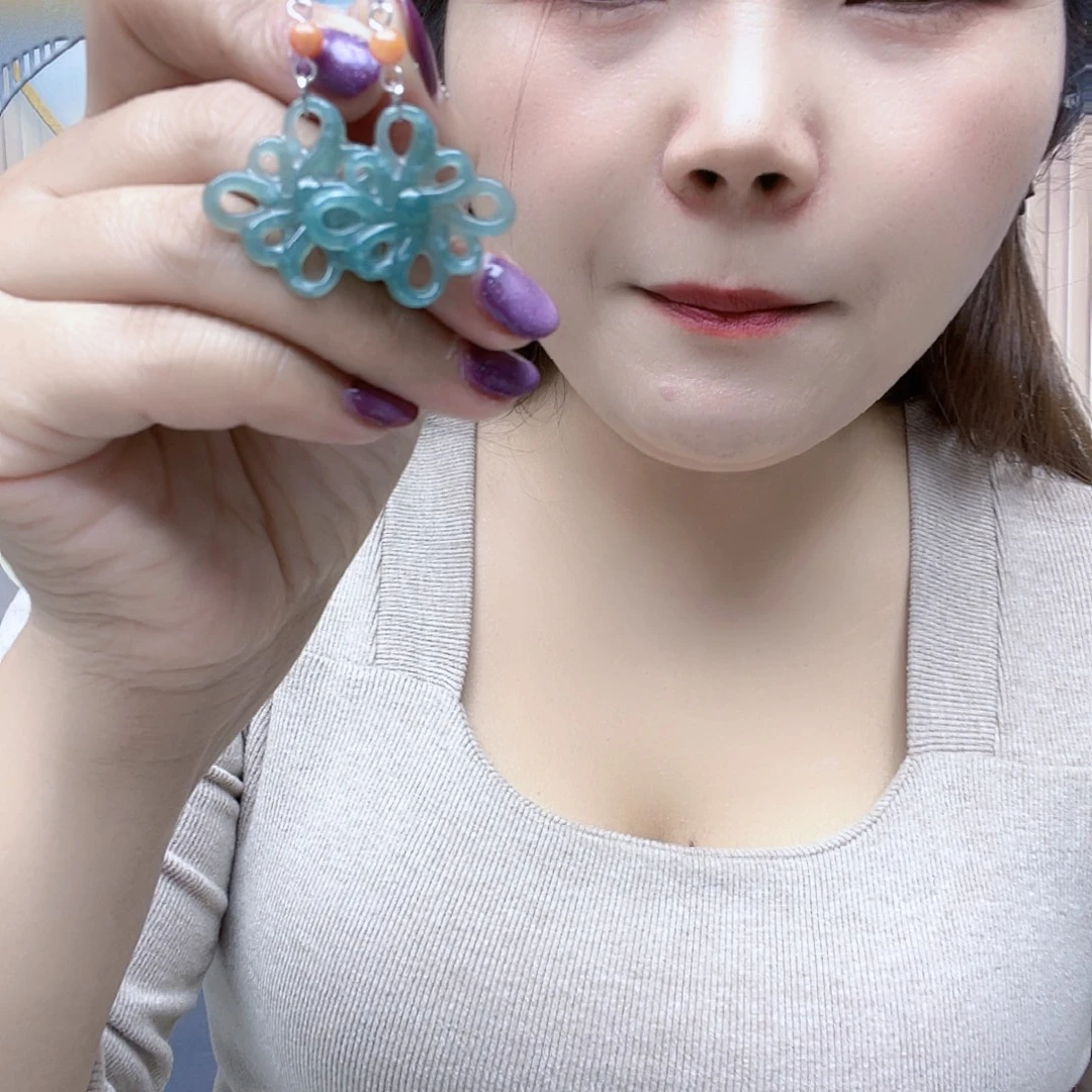 翡翠未镶嵌颈饰耳坠