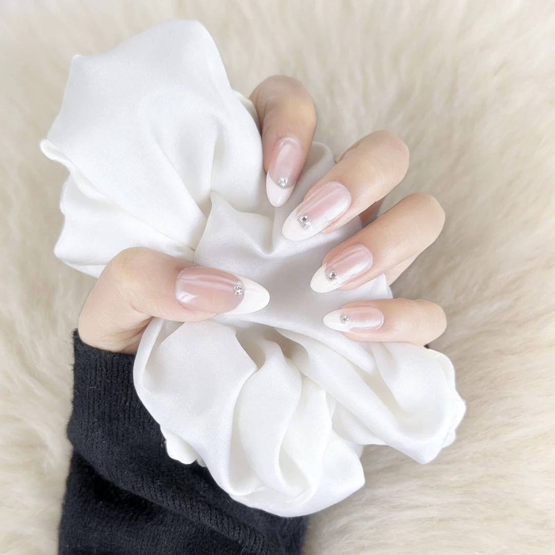 【北极光】纯手工中长款穿戴甲海莉极光法式手工穿戴甲片裸色美甲