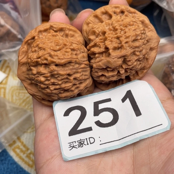 文玩核桃吊坠核桃