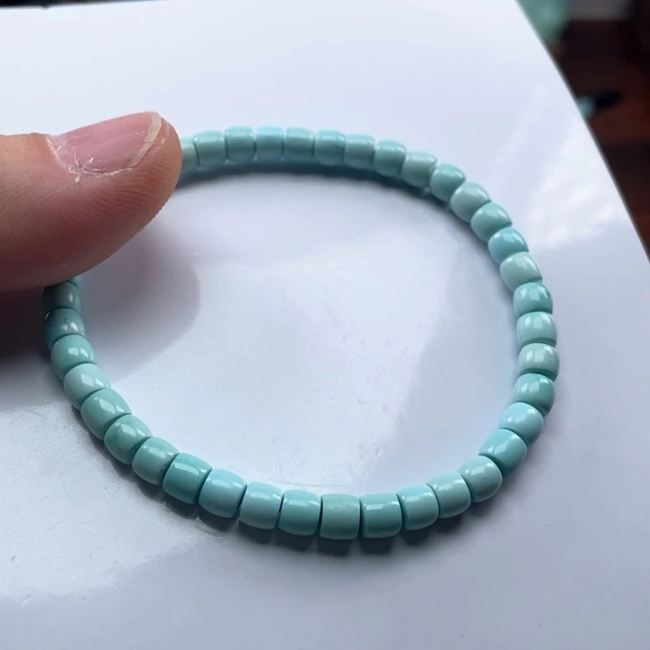 绿松石颈饰未镶嵌