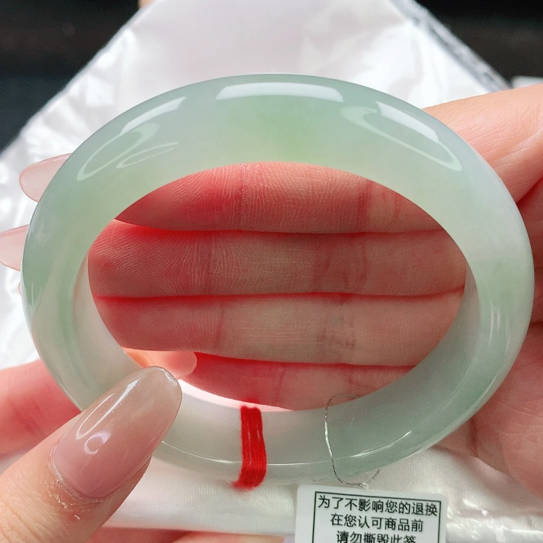 翡翠未镶嵌手镯57圈