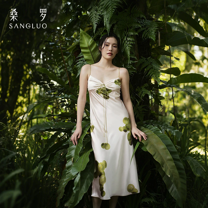 【葡萄假日系列】桑罗真桑蚕丝印花吊带连衣裙长裙简约森系03A23200